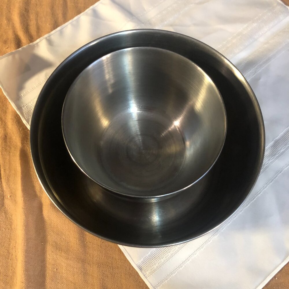 2 Unbranded Stainless Steel Mixing Bowls NB. - Picture 11 of 12